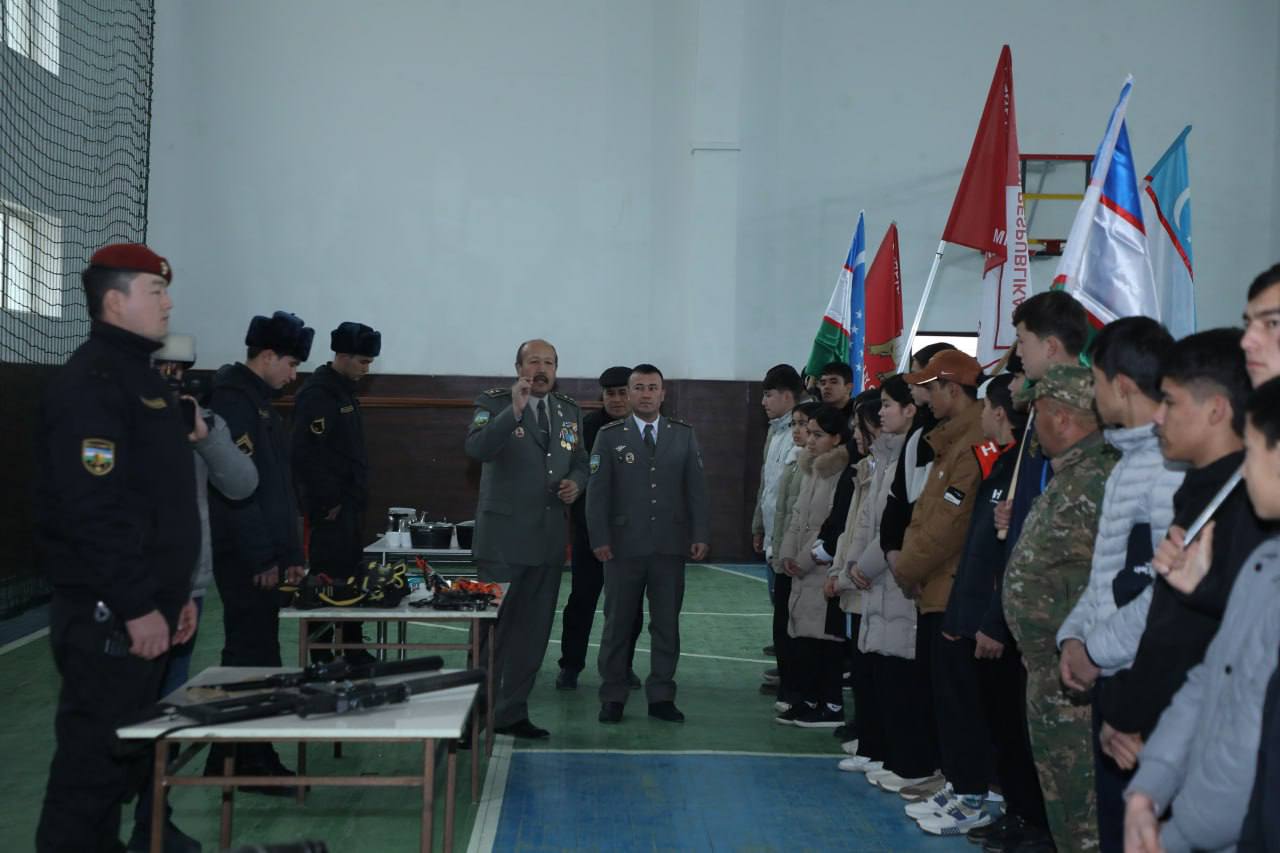 O‘rta Chirchiq tumanining 37-41-47 sonli maktab o‘quvchilari, Milliy gvardiya Toshkent viloyati bo‘yicha boshqarmasining otxona va ot sporti maneji bilan yaqindan tanishdi.
