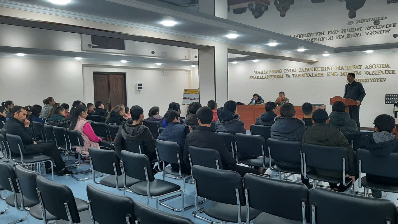 Сотрудники Управления по чрезвычайным ситуациям провели с детьми занятия по пожарной безопасности