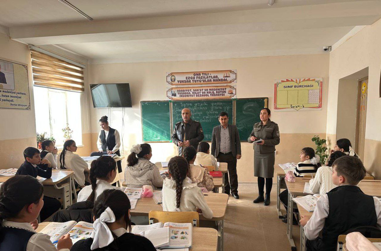 Xorazm viloyatida Milliy gvardiya ishchi guruhi o‘quvchilarning maktablarda muntazam ravishda dars qoldirish sabablarini o‘rganish va o‘quvchilarni taʼlim muassasalariga qaytarish bo‘yicha ishlarni davom ettirmoqda