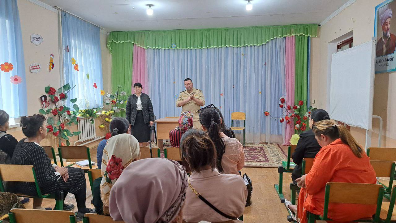 Poytaxtimizda Milliy gvardiyaning Toshkent shahar boshqarmasi xodimlari tomonidan maktabgacha ta’lim va maktab ta’limi boshqarmalari vakillari bilan hamkorlikda voyaga yetmaganlar o‘rtasida huquqbuzarlik va jinoyatchilikning oldini olishga qaratilgan tadbirlar davom etmoqda.