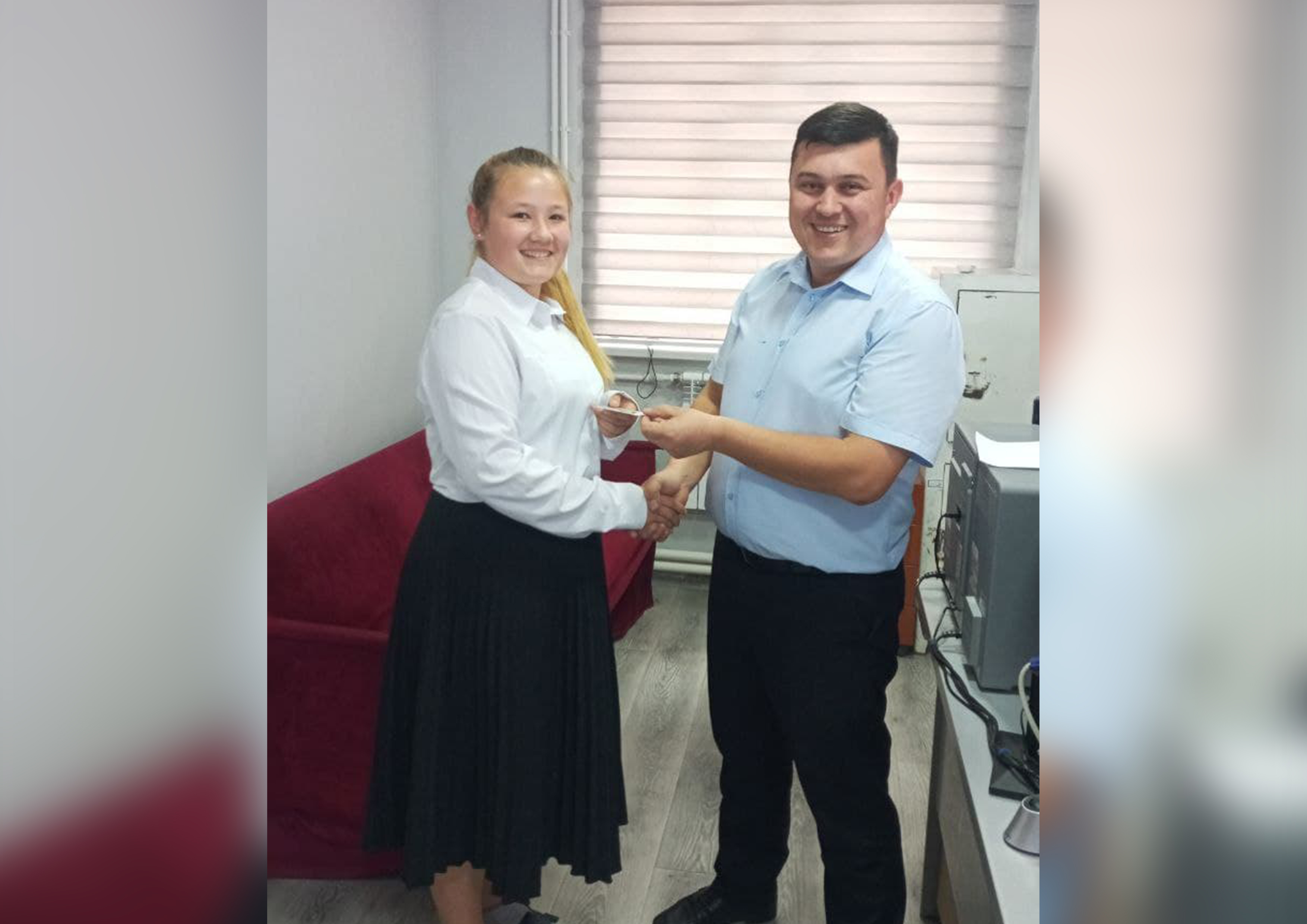 Шестнадцатилетним воспитанникам Дома «Мехрибонлик» вручили паспорта в виде ID-карты