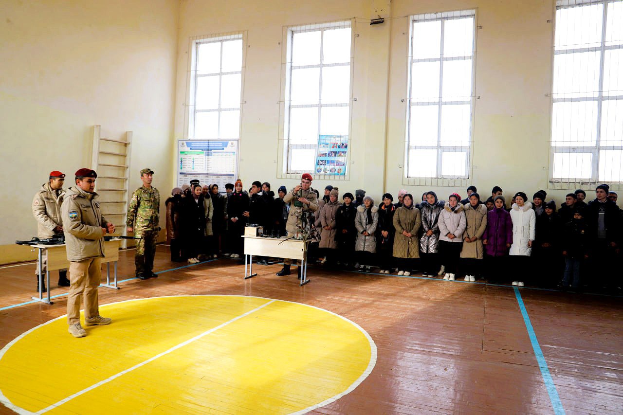 Milliy gvardiya Qashqadaryo viloyati bo'yicha boshqarmasi tomonidan Koson tumanida joylashgan umumta’lim maktablarida "Yangi Oʻzbekiston armiyasi - mamlakat tayanchi, xalqimiz faxri!" shiori ostida vatanparvarlik tadbiri o‘tkazildi.