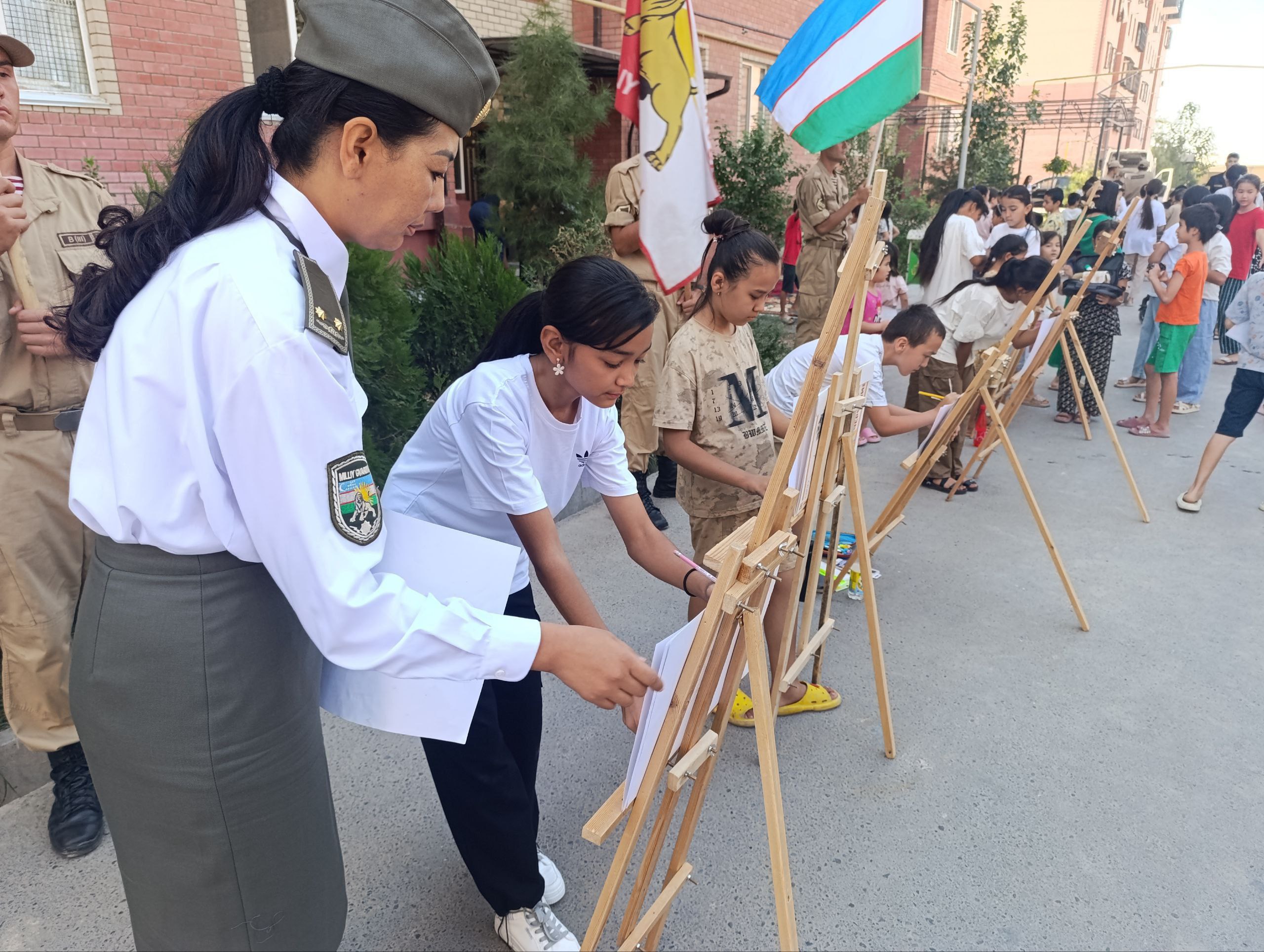 Mustaqilligimizning 34 yilligi munosabati bilan “Vatan uchun, millat uchun, xalq uchun” shiori ostida harbiy shaharchada bolajonlar uchun bayram tadbiri tashkil etildi.