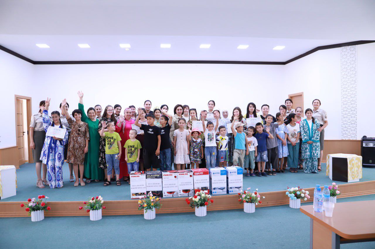 Xiva shahrida oilaviy bolalar uylari qizlari o‘rtasida “O‘zbegim qizlari” ko‘rik-tanlovi bo‘lib o‘tdi