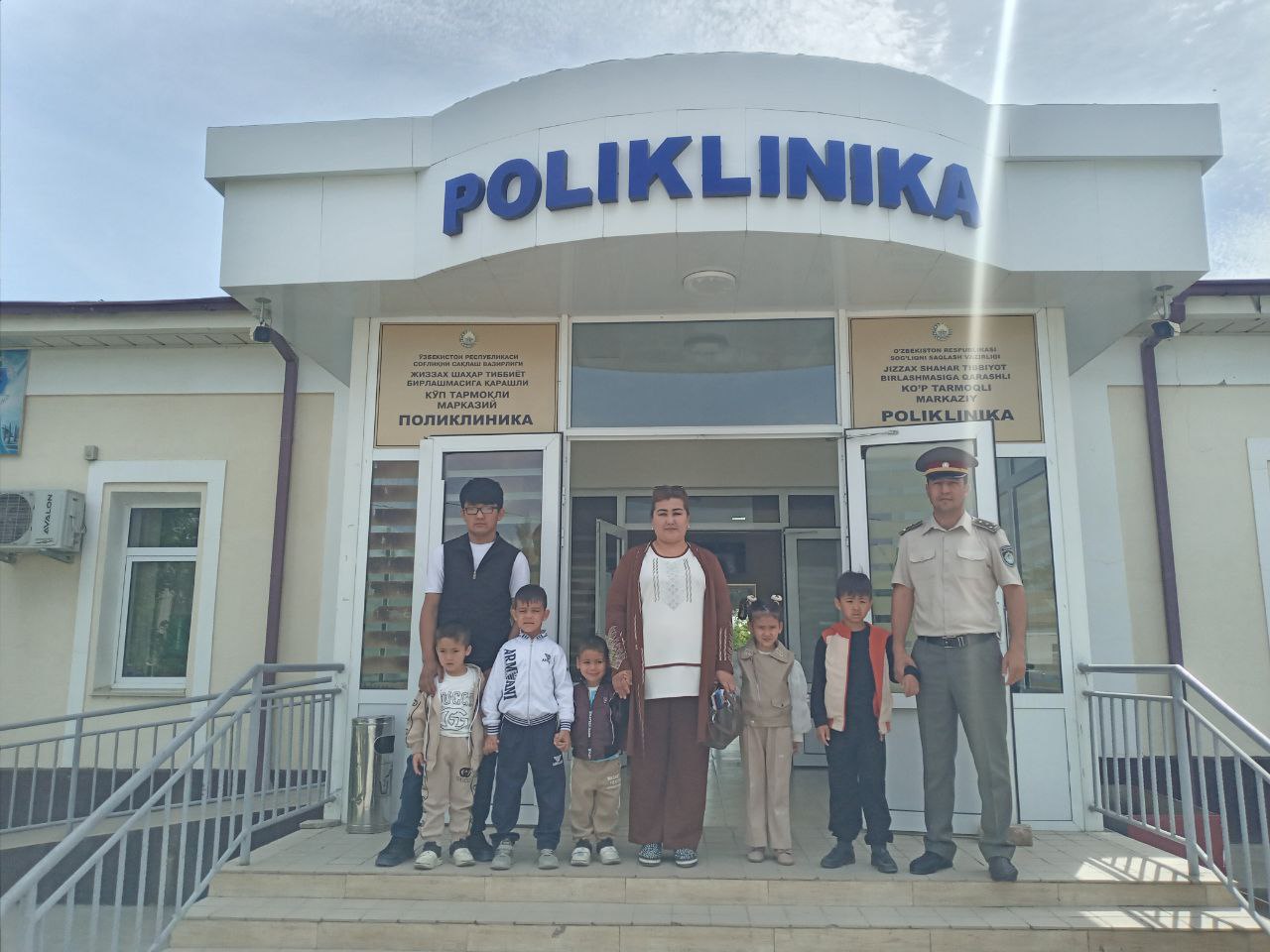 Milliy gvardiya Jizzax viloyati boʻyicha boshqarmasi hamda viloyati koʻp tarmoqli tibbiyot markazi masʼullari hamkorligida viloyatda mavjud Oilaviy uylarda tarbiyalanayotgan oʻgʻil va qizlarni salomatligini nazorat qilish va mavjud kasalliklarni oʻz vaqtida aniqlab, ularni samarali davolash choralarni koʻrish maqsadida malakali shifokorlar tomonidan chuqurlashtirilgan tibbiy koʻrik tashkil etildi.