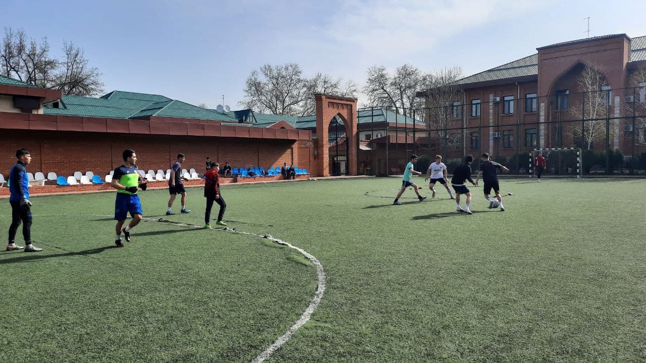 СПОРТ ЗАКАЛЯЕТ ТЕЛО И УКРЕПЛЯЕТ ДРУЖБУ