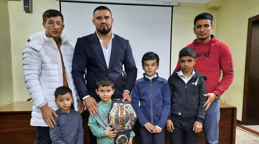 “MMA”-ARALASH JANG SANʼATI ChEMPIONI BILAN UCHRASHUV