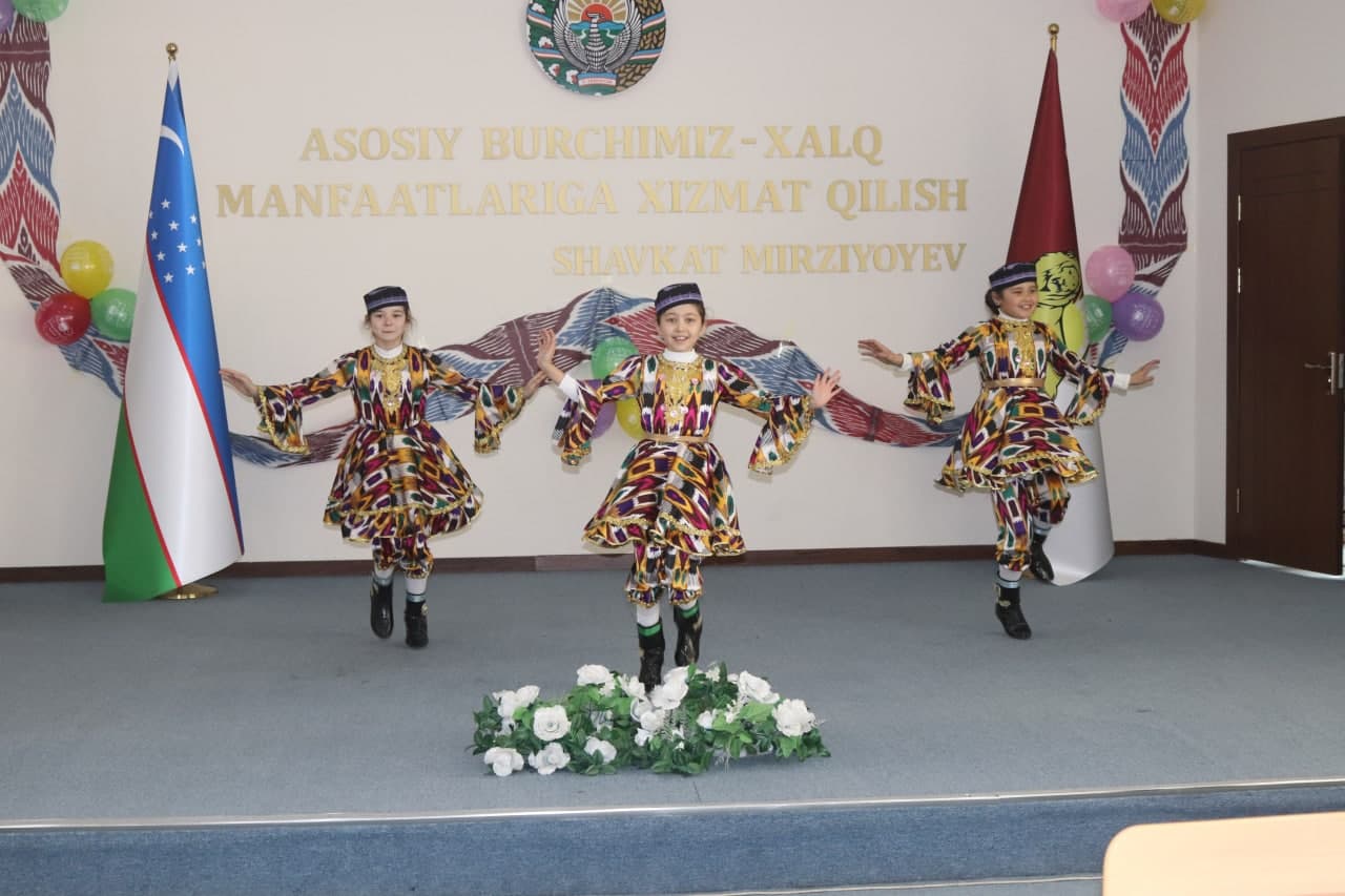 O‘QUV KURSLARINI MUVAFFAQIYATLI TUGATGAN OILAVIY BOLALAR UYI TAʼSISCHILARIGA SERTIFIKATLAR TOPSHIRILDI