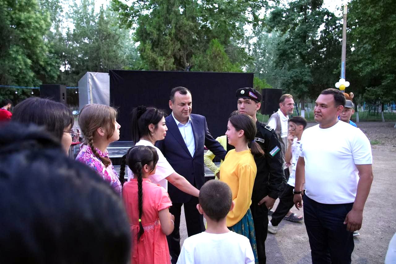 Bolalar oromgohida yozgi taʼtil kunlarini o‘tkazayotgan 22-sonli Mehribonlik uyi tarbiyalanuvchilari bilan “Yangi O‘zbekistonning baxtli farzandlarimiz” shiori ostida tadbir tashkil etildi. Unda Milliy gvardiya qo‘mondoni R. Djurayev yoshlar bilan uchrashib, dildan suhbatlashdi va tarbiyalanuvchilarga samimiy tilaklarini bildirdi.
