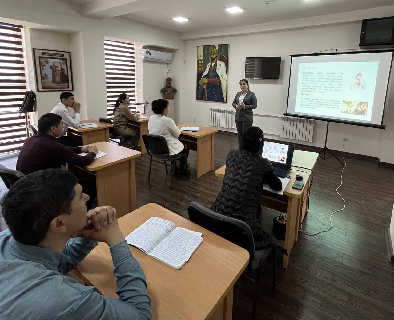 ПРОФЕССОРСКО-ПРЕПОДАВАТЕЛЬСКИЙ СОСТАВ КАФЕДРЫ “ВОЕННО-ПАТРИОТИЧЕСКОЕ, ДУХОВНО-ПРОСВЕТИТЕЛЬСКОЕ ВОСПИТАНИЕ И СОЦИАЛЬНАЯ РАБОТА С МОЛОДЕЖЬЮ" УНИВЕРСИТЕТА ОБЩЕСТВЕННОЙ БЕЗОПАСНОСТИ ОРГАНИЗОВАЛ ВЫЕЗДНЫЕ КУРСЫ ПОВЫШЕНИЯ КВАЛИФИКАЦИИ В НАВОИЙСКОЙ И ТАШКЕНТСКОЙ ОБЛАСТЯХ.