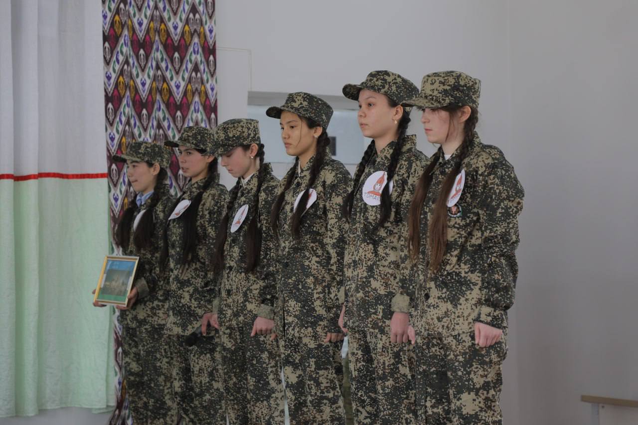 “Men vatanparvarman” shiori ostida o‘quvchi-qizlar ishtirokida ko‘rik tanlov o‘tkazildi