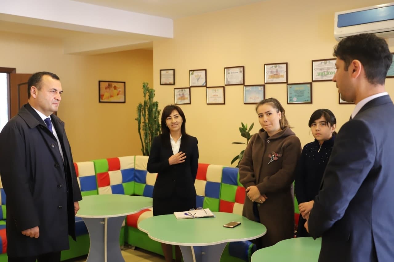 Joriy qilingan yangi tizim asosida amalga oshirilayotgan ishlar bilan yaqindan tanishish maqsadida Milliy gvardiya qo‘mondoni Samarqand shahrida joylashgan 1-sonli Mehribonlik uyiga tashrif buyurdi