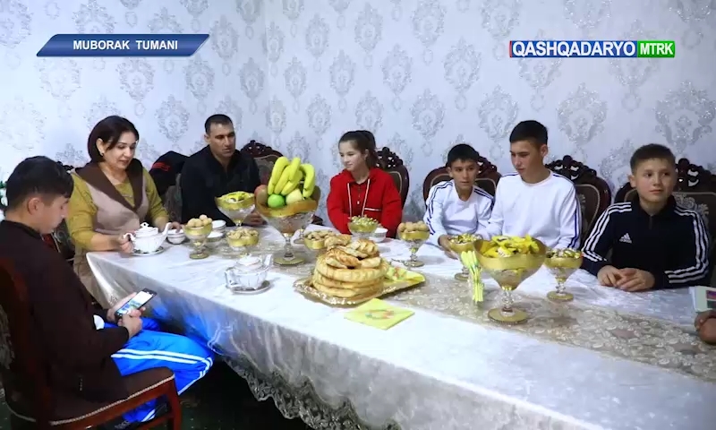 "БОЛАЖОНЛАРГА МАЪРИФАТ УЛАШИБ..." ЛОЙИҲАСИ ДОИРАСИДА КИТОБЛАР СОВҒА ҚИЛИНДИ