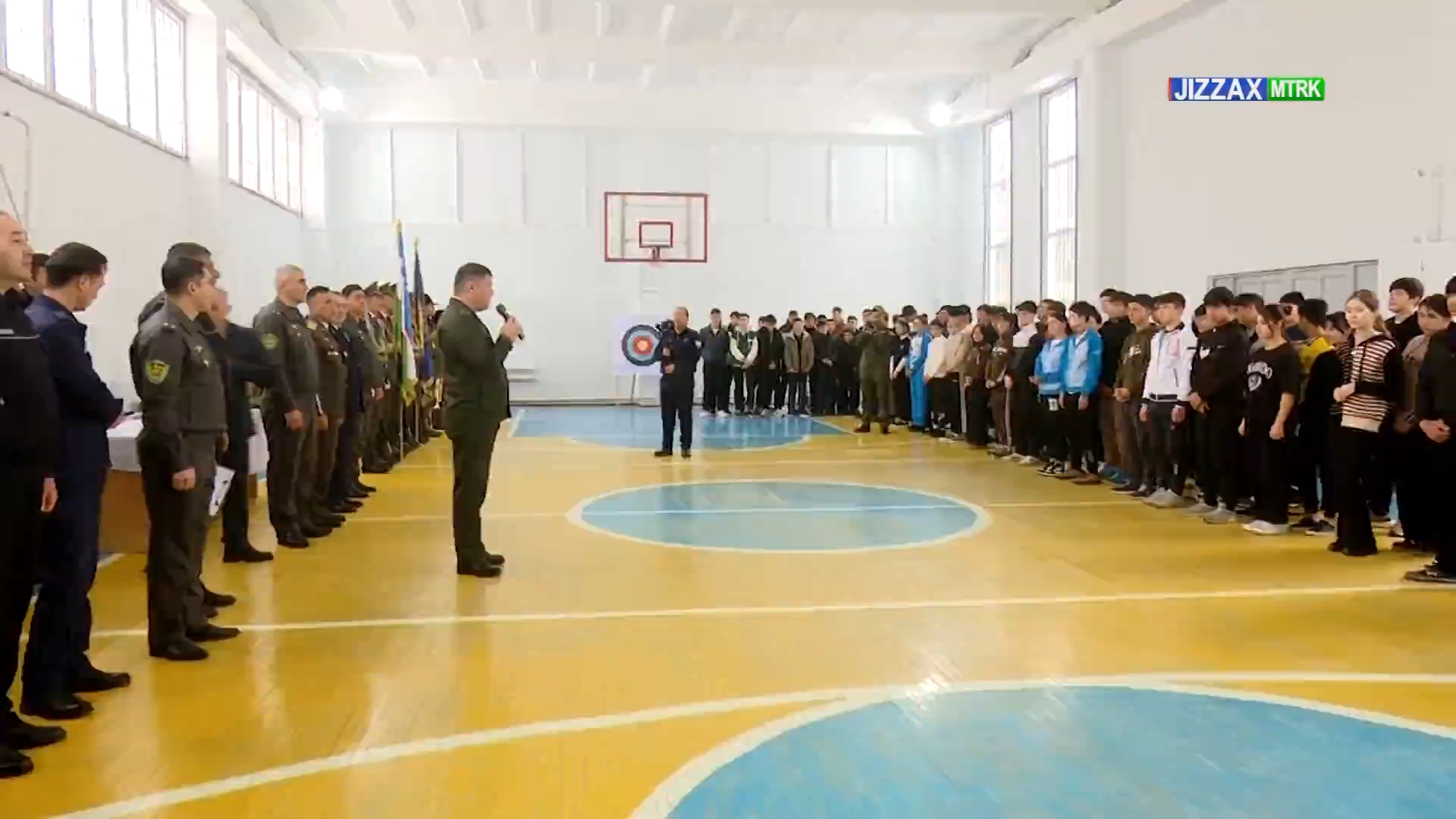 О‘quvchi yoshlar o‘rtasida “Xalq bilan armiya - bir tanu, bir jon” shiori ostida harbiy vatanparvarlik sport musobaqasi o‘tkazildi.