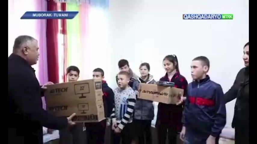 В СЕМЕЙНЫХ ДЕТСКИХ ДОМАХ ВРУЧАЮТ ПОДАРКИ ХОКИМА