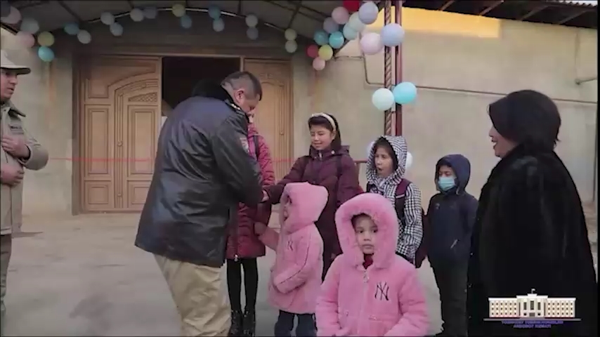 Toshkent tumanida ilk marotaba “Zahariq” mahallasida yashovchi Tursunboyevlar oilasi “Mehribonlik uyi”dan 4 nafar o‘g‘il-qizlarni o‘z tarbiyasiga olib, “Oilaviy bolalar uyi” faoliyatini yo‘lga qo‘ydi.